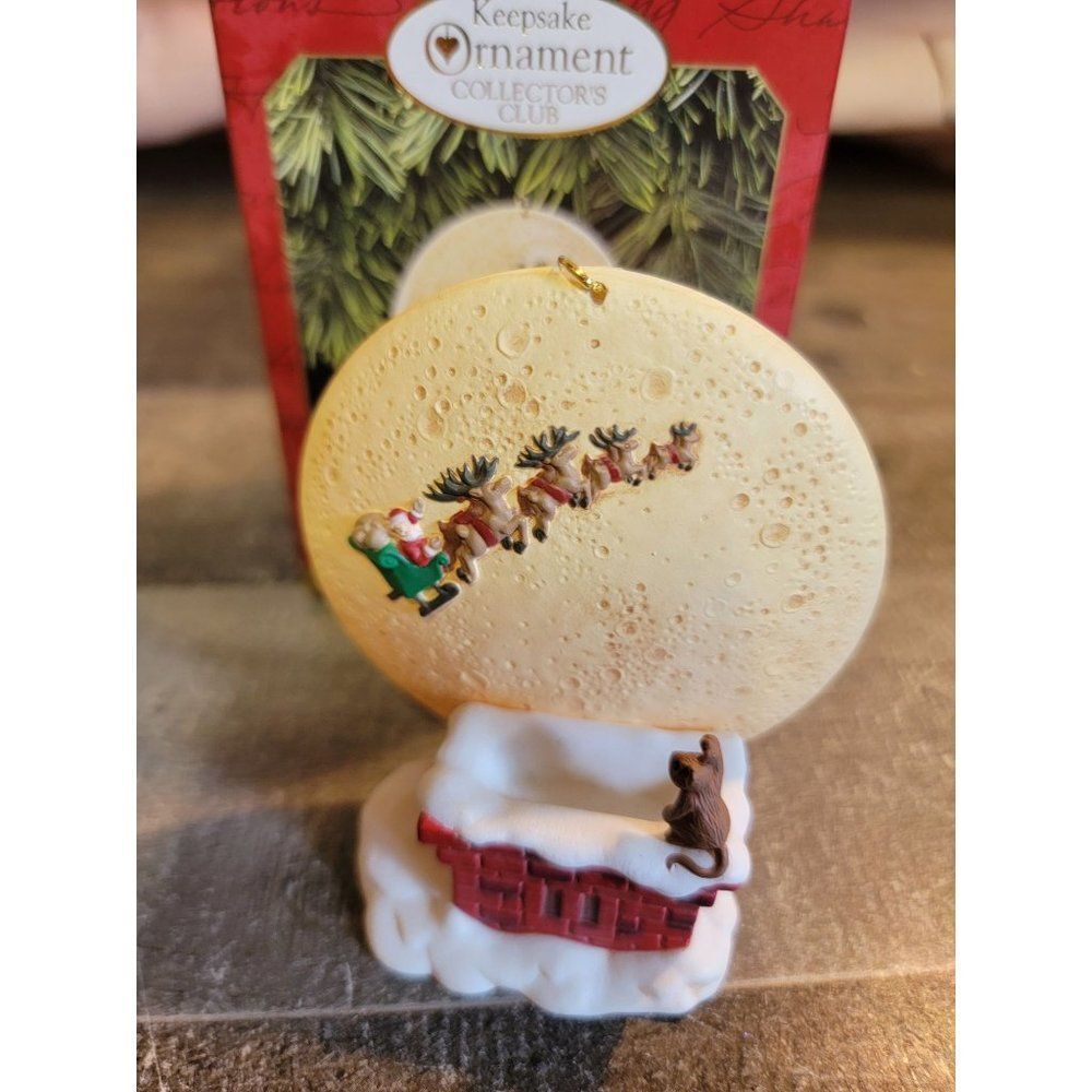 Hallmark 1997 happy Christmas to all ornament Xmas Decor reindeer Santa Claus